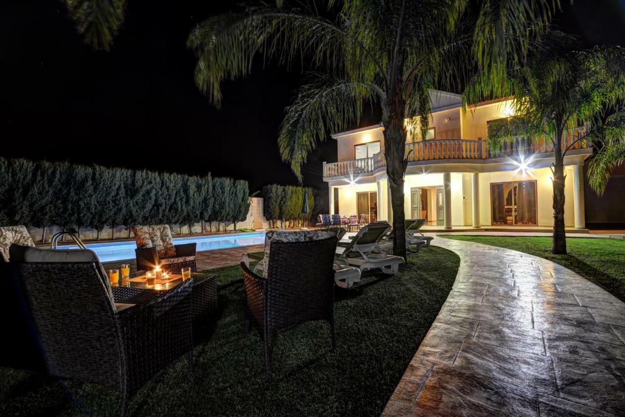 Villa Eva ไอยานาปา ภายนอก รูปภาพ