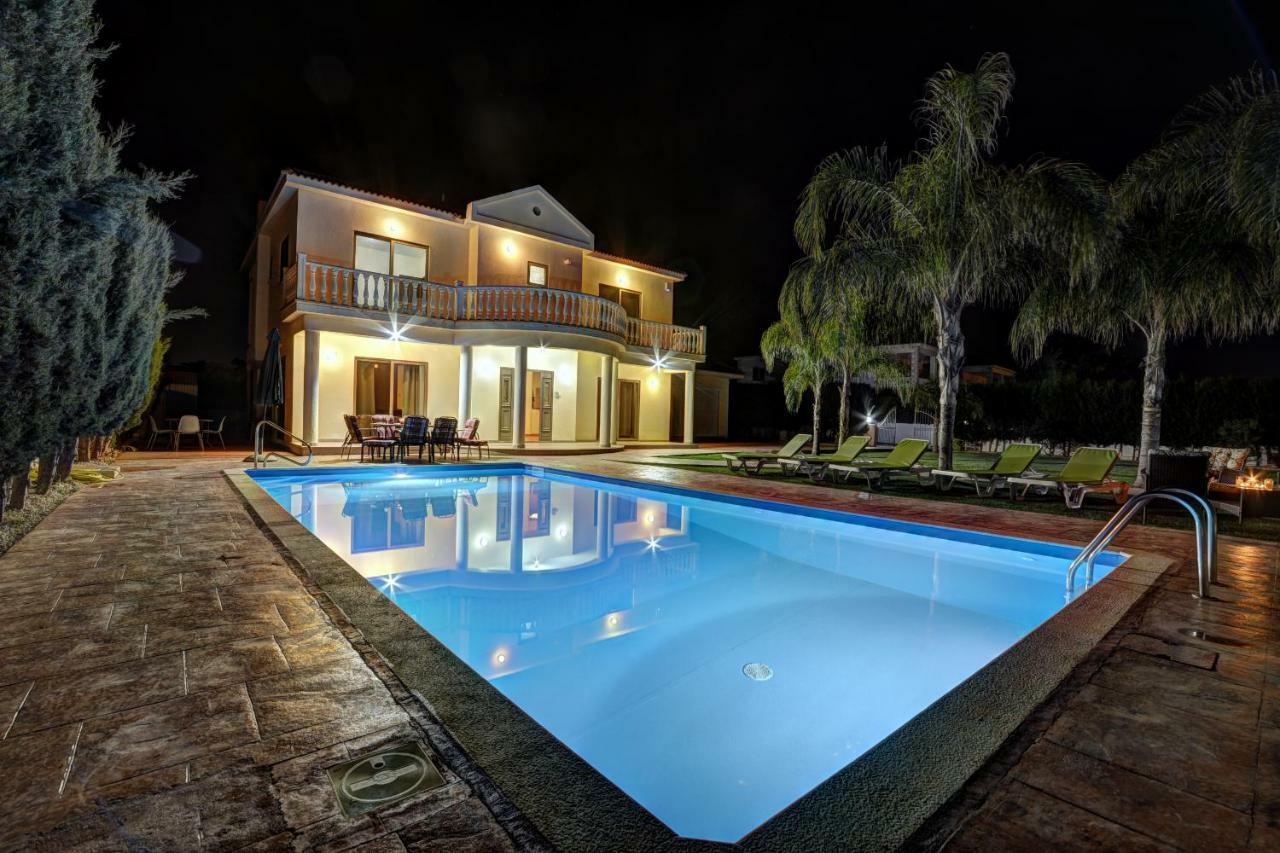 Villa Eva ไอยานาปา ภายนอก รูปภาพ